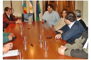 muriale con funcionarios provinciales