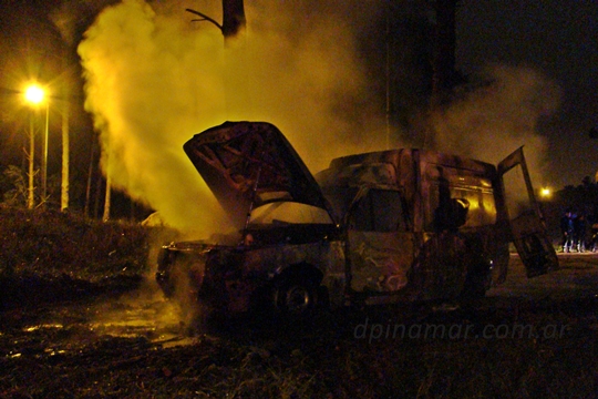 incendio camioneta 