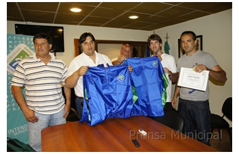 reconocimiento a los deportistas Javier Pizzolito y Pablo Rodríguez