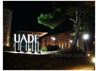 uade pinamar de noche